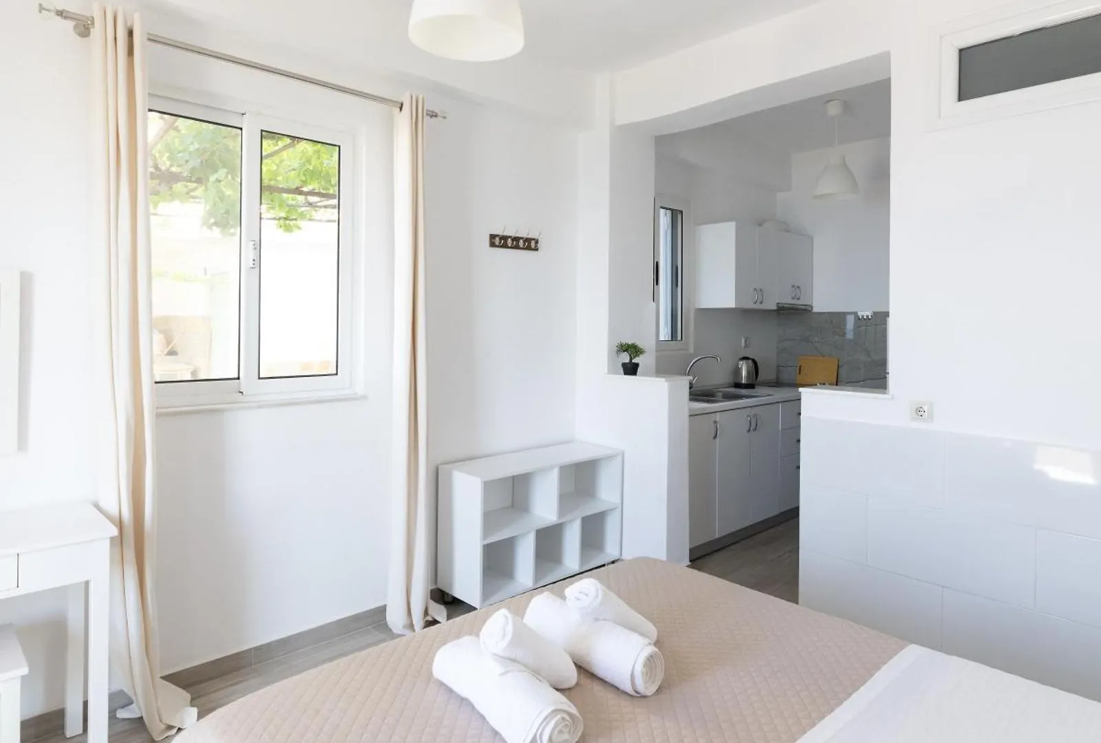 Qeparo Pano Rooms