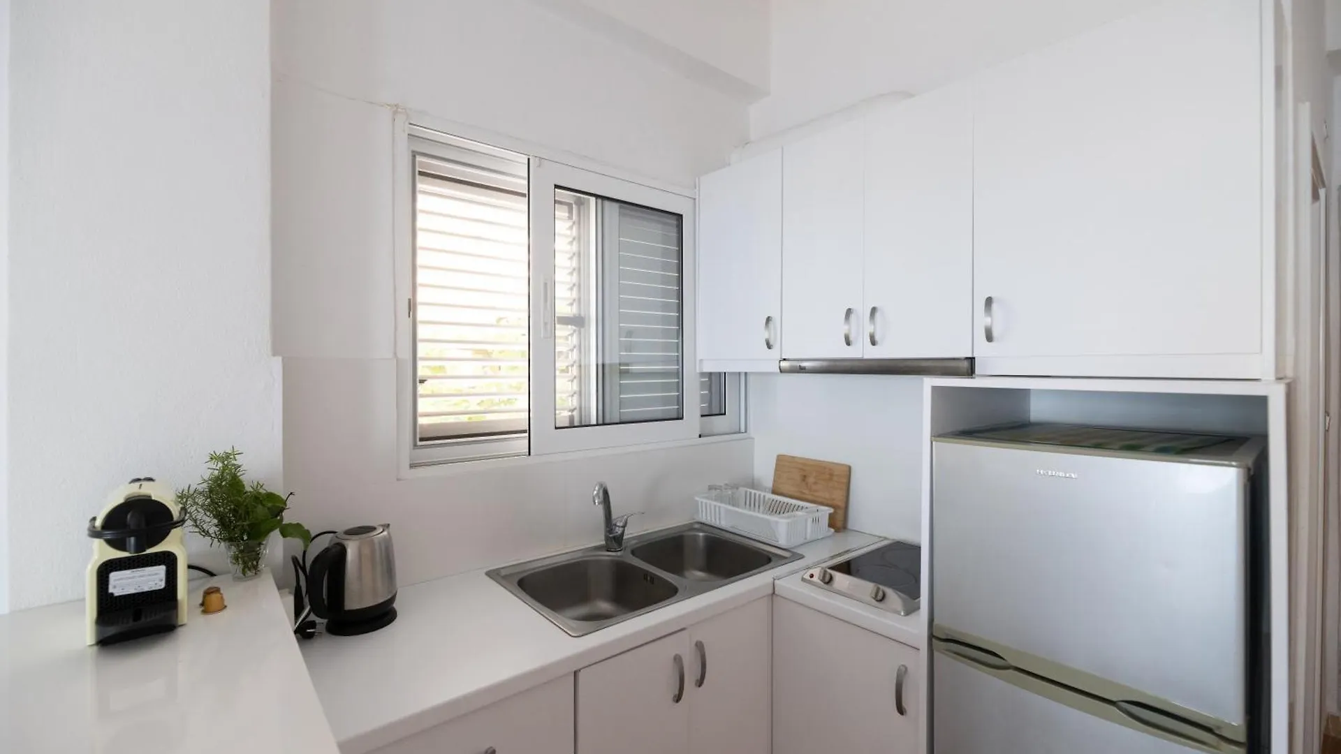Qeparo Pano Rooms