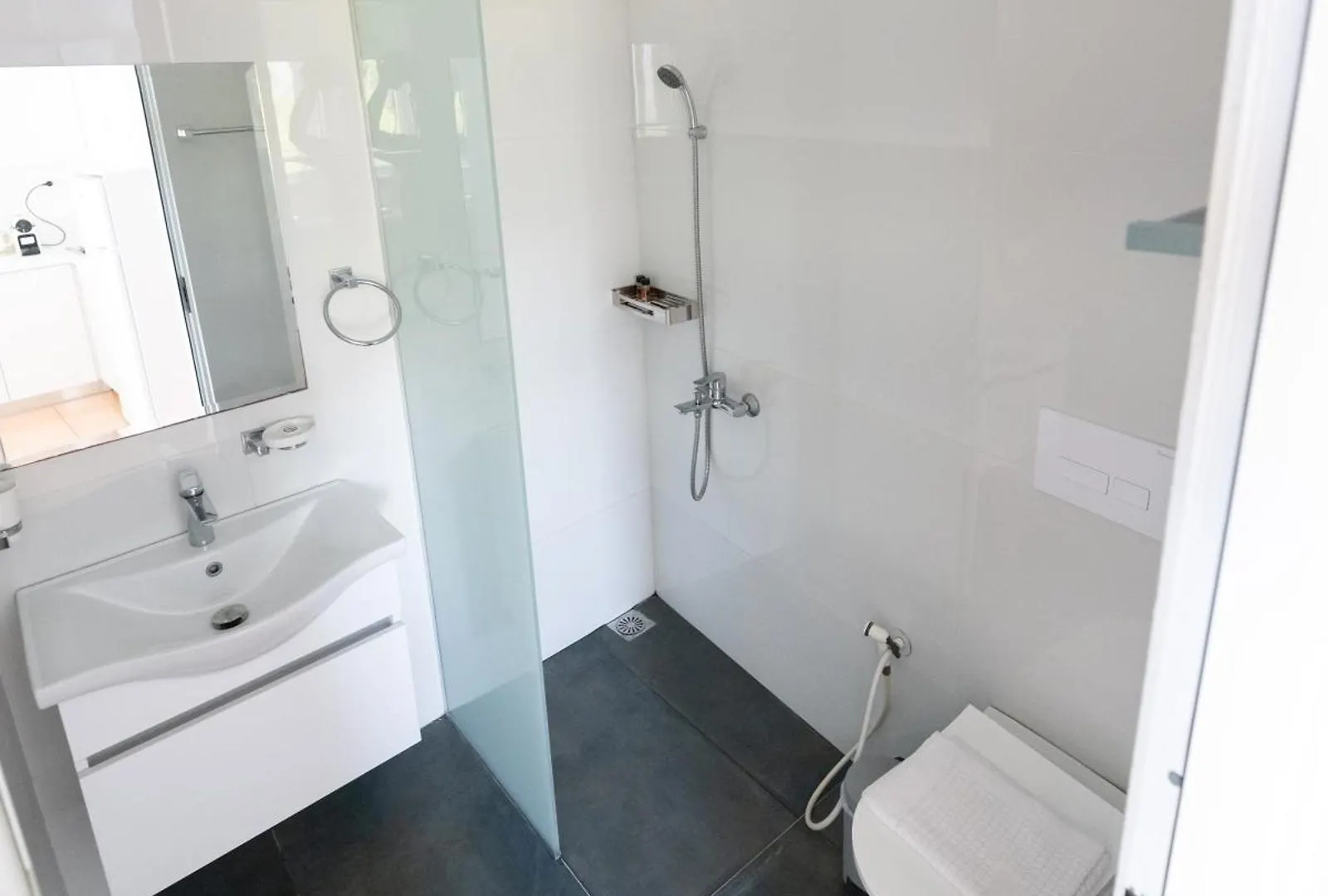 Qeparo Pano Rooms Albanien