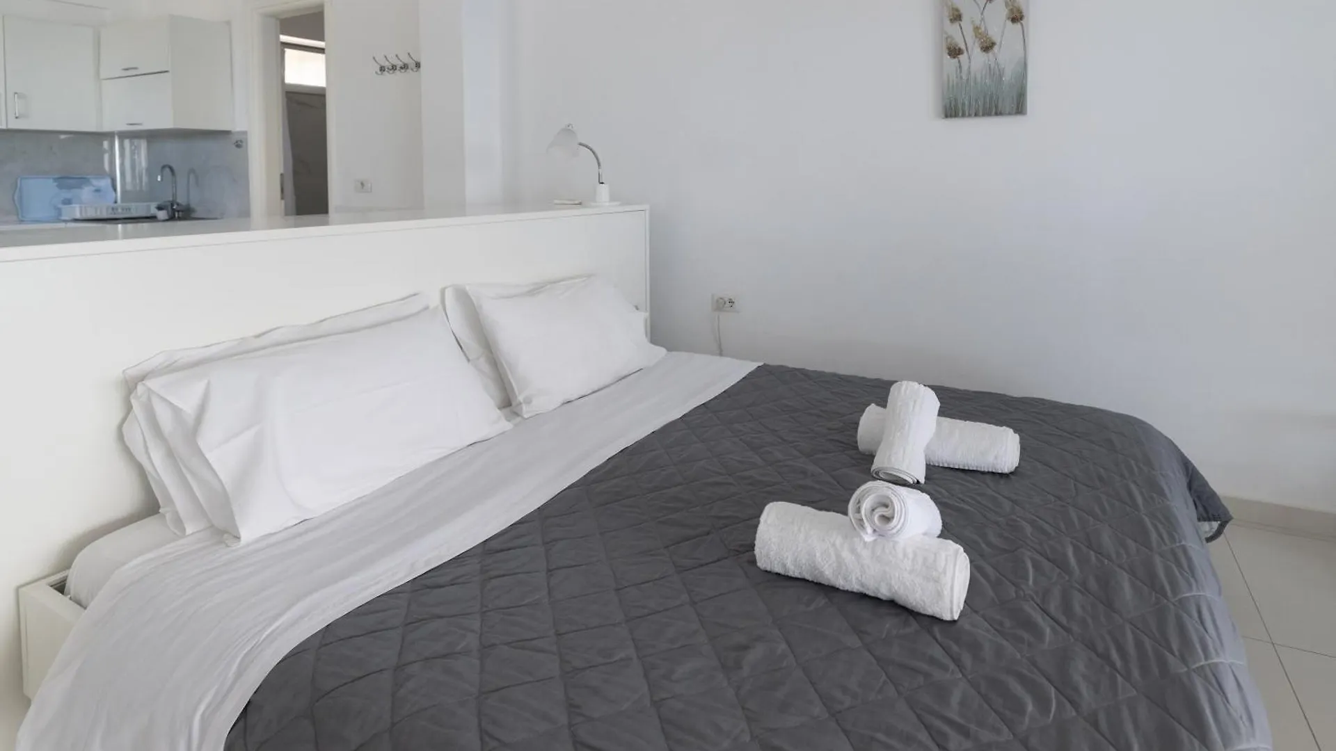 Qeparo Pano Rooms