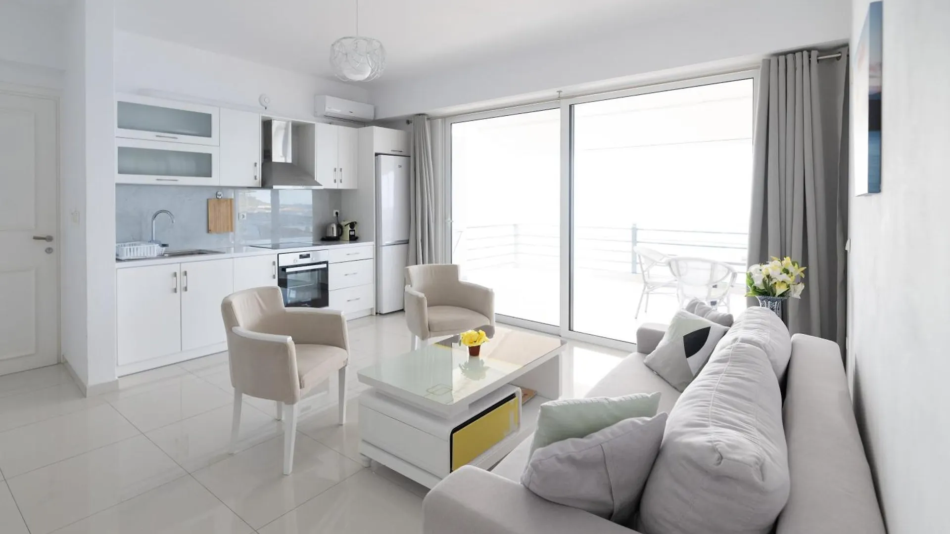 Qeparo Pano Rooms