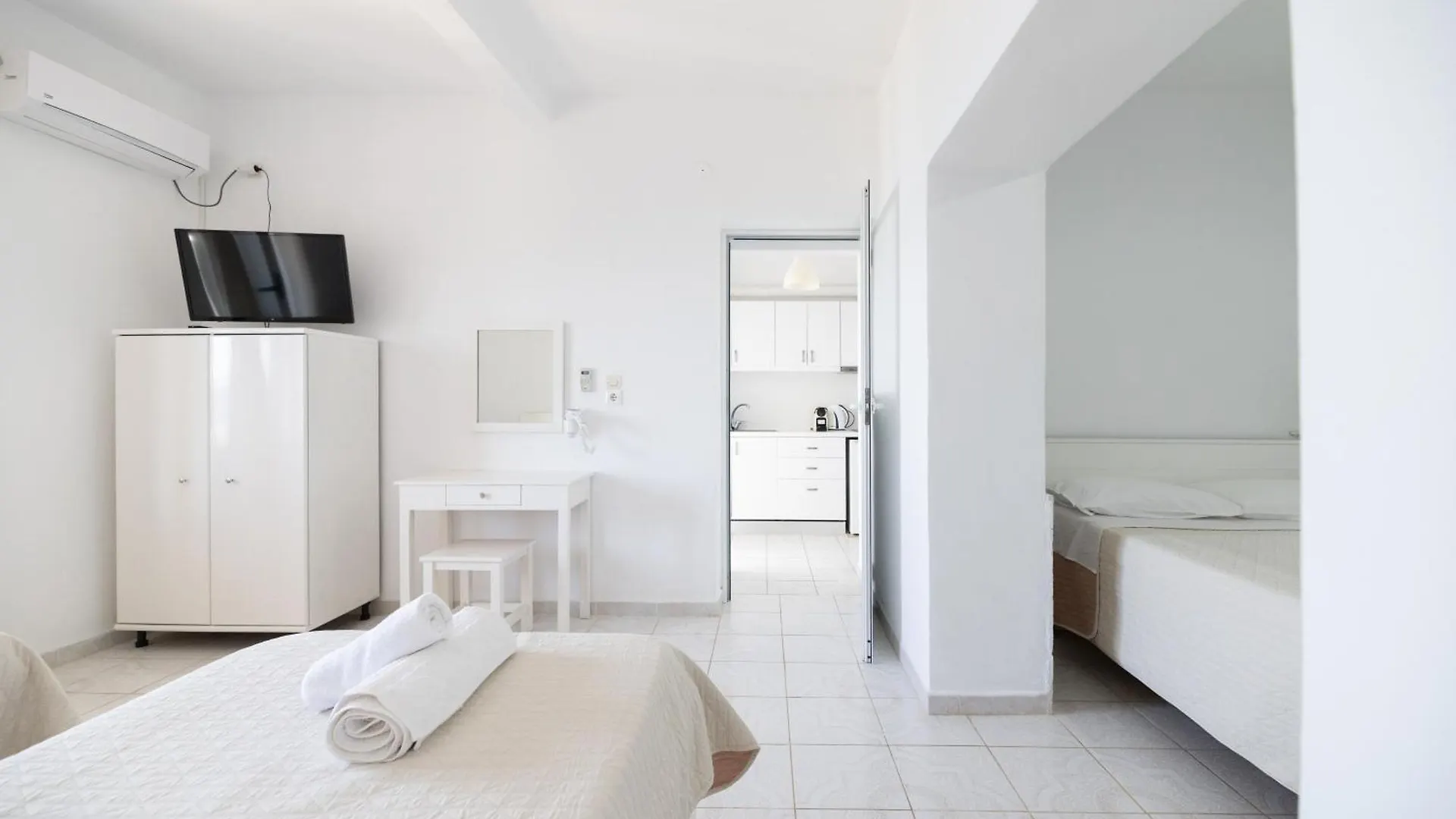 Qeparo Pano Rooms