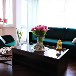 Apartment Stylish And Spacious By Cooee Poland
