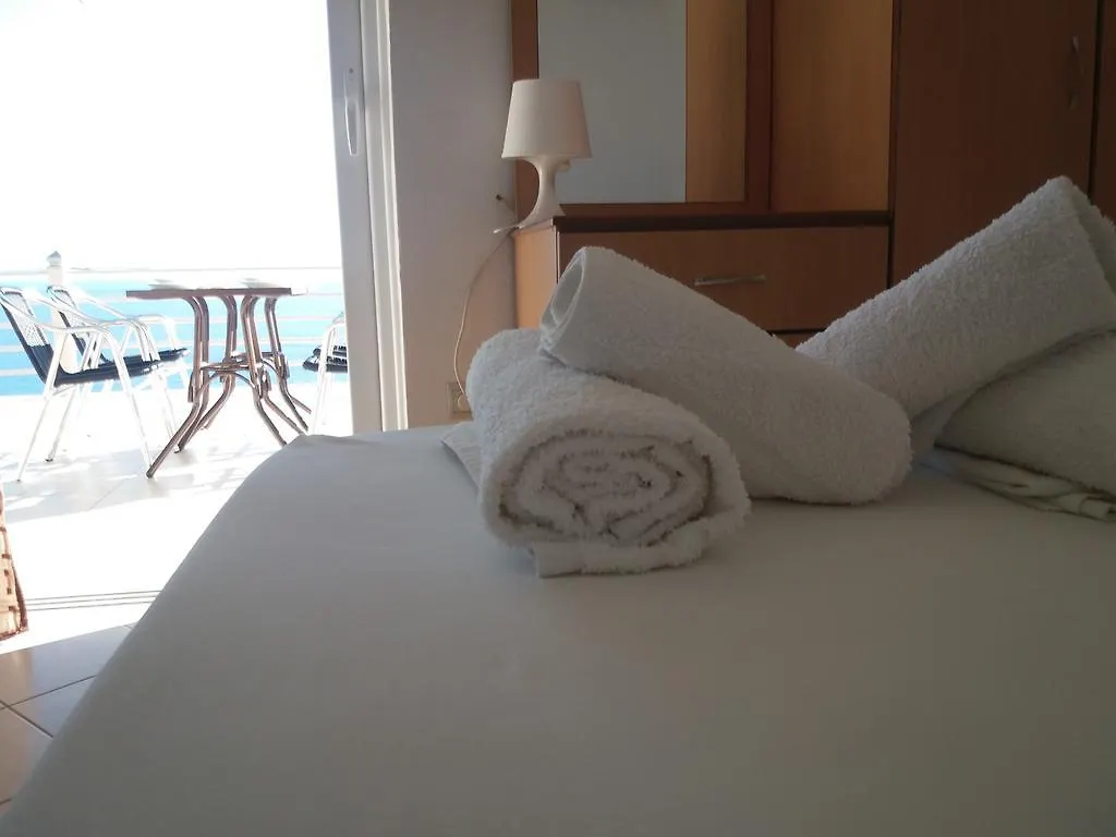Qeparo Pano Rooms